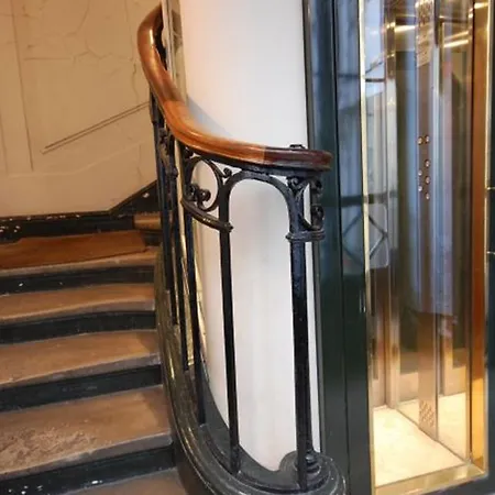 2 Bedroom Apartment-luxembourg Garden Appartement Paris