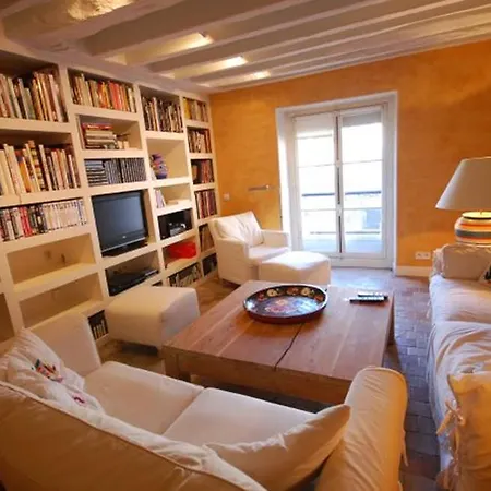 2 Bedroom Apartment-luxembourg Garden Paris